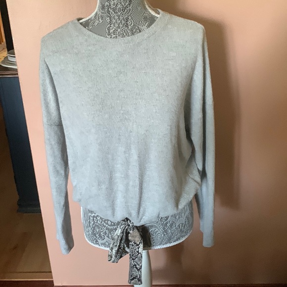 Everly Gray Sweater with Snake Print Detail, size Small - Picture 1 of 5